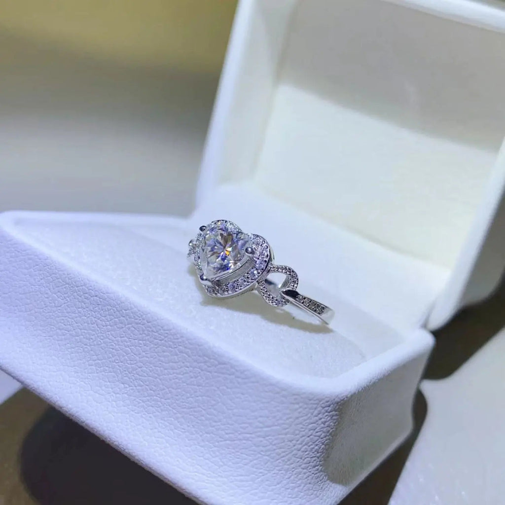 1 Carat Moissanite 925 Sterling Silver Ring - GlossiChic Collectionjewelry