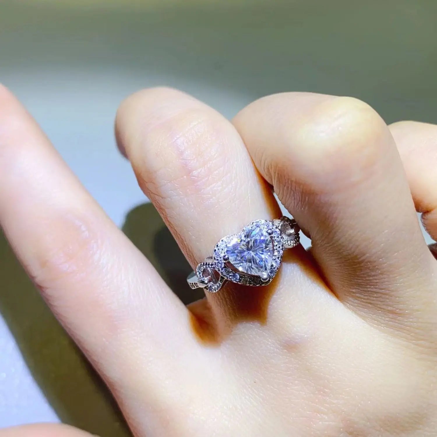 1 Carat Moissanite 925 Sterling Silver Ring - GlossiChic Collectionjewelry