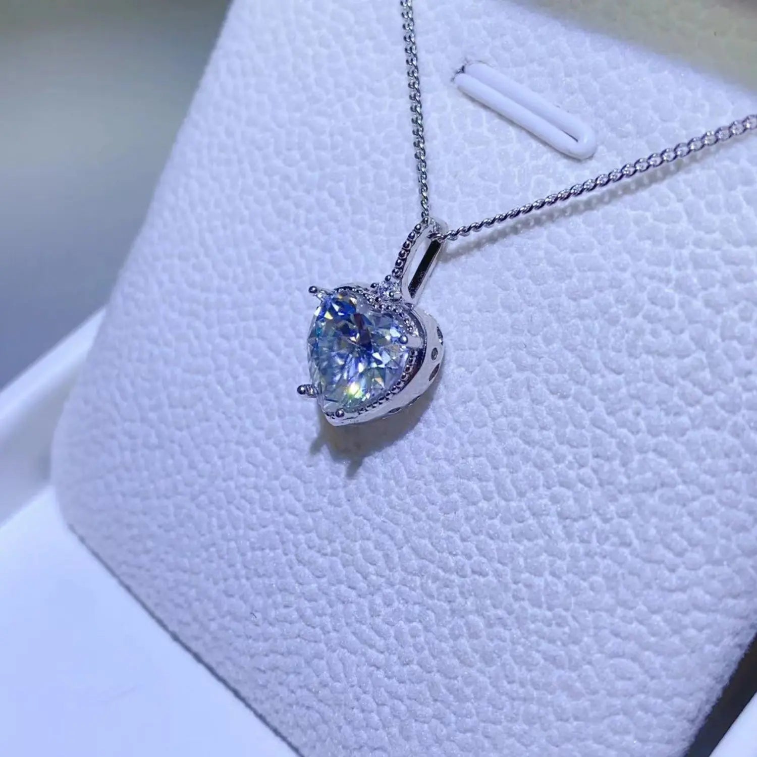 2 Carat Moissanite 925 Sterling Silver Necklace - GlossiChic Collectionjewelry