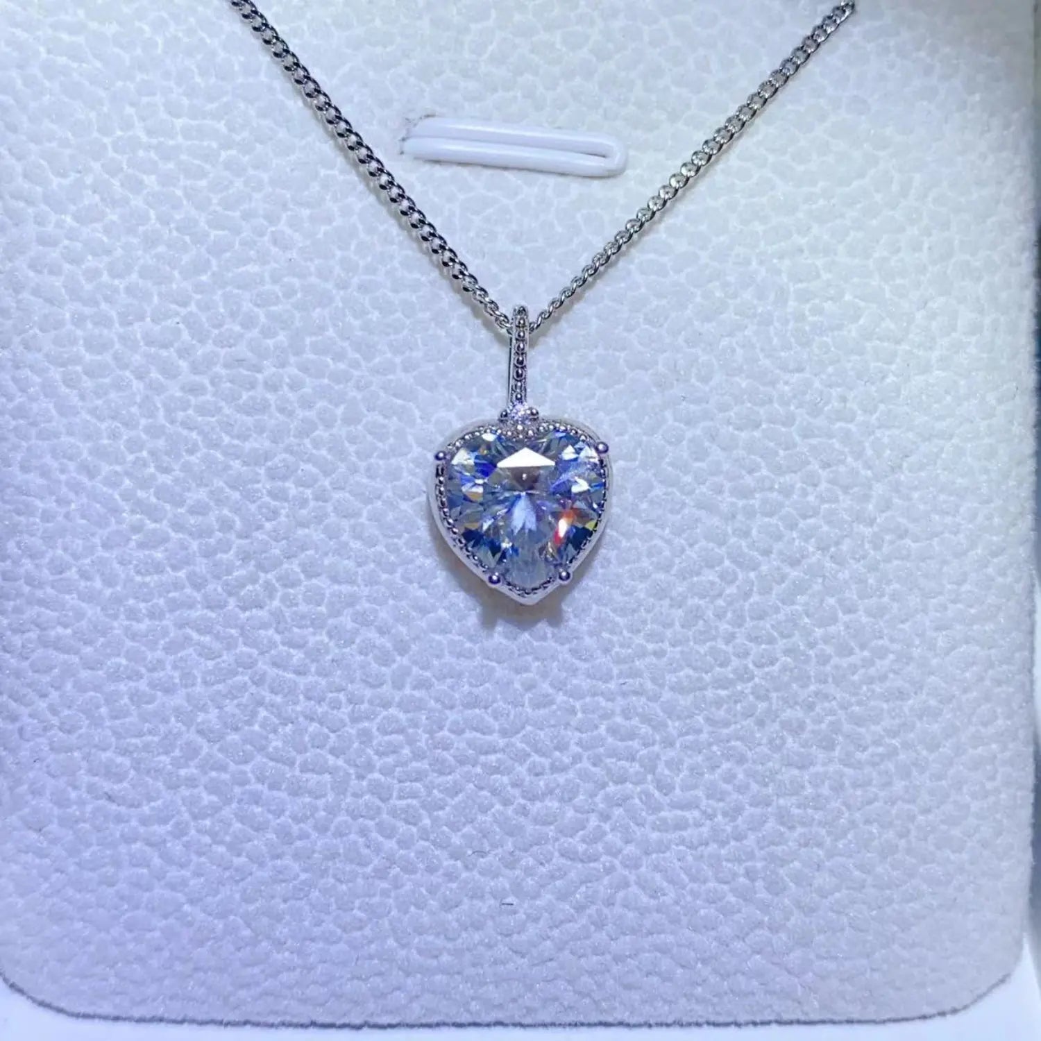 2 Carat Moissanite 925 Sterling Silver Necklace - GlossiChic Collectionjewelry