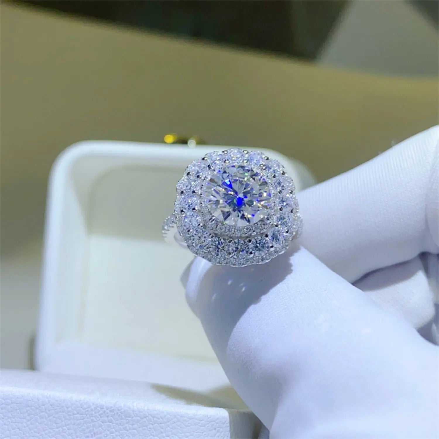 2 Carat Moissanite 925 Sterling Silver Ring - GlossiChic Collectionjewelry