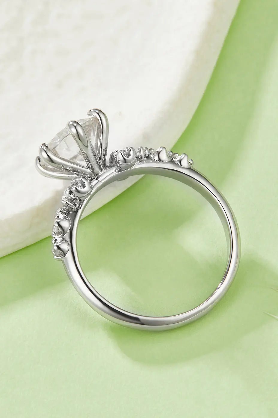 2 Carat Moissanite 925 Sterling Silver Ring - GlossiChic Collection Silver / 5 GlossiChic Collection Rings