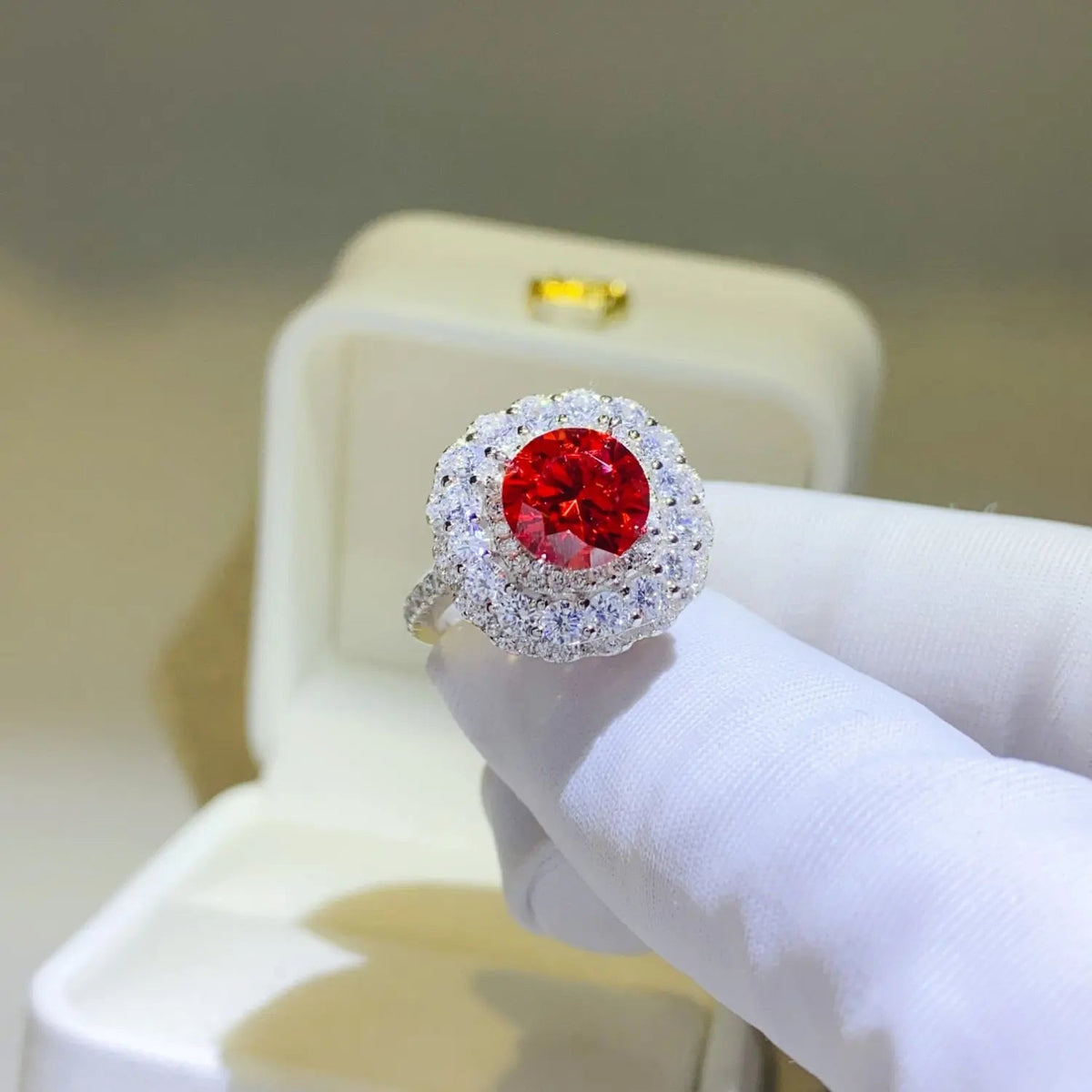 2 Carat Moissanite 925 Sterling Silver Ring - GlossiChic Collectionjewelry