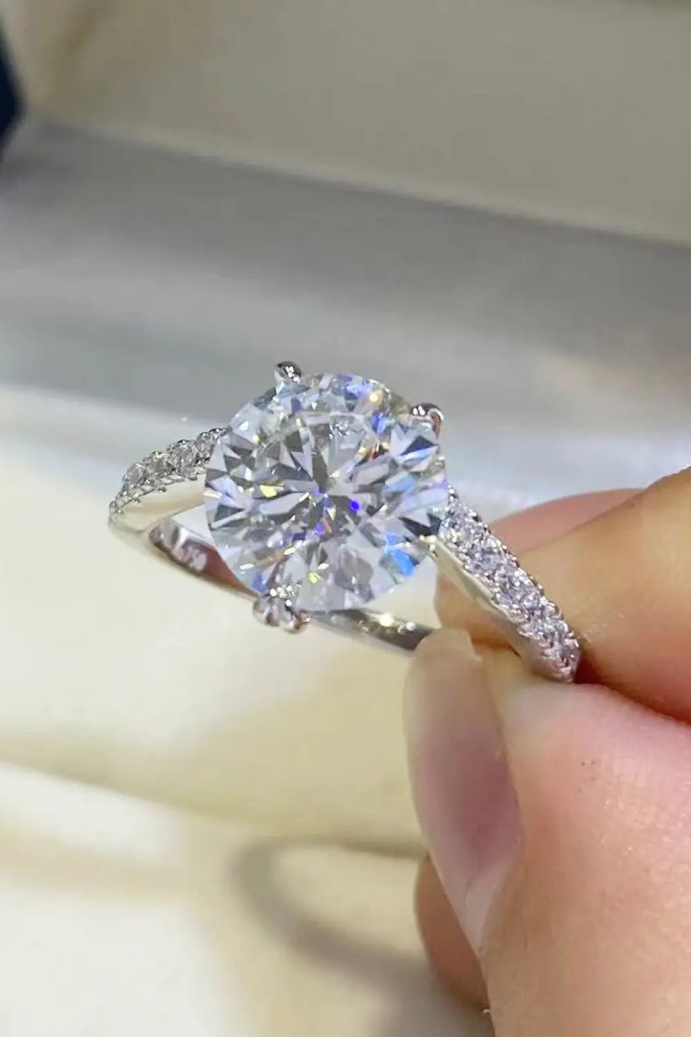 3 Carat Moissanite 925 Sterling Silver Ring - GlossiChic Collection Silver / 4.5 GlossiChic Collection jewelry