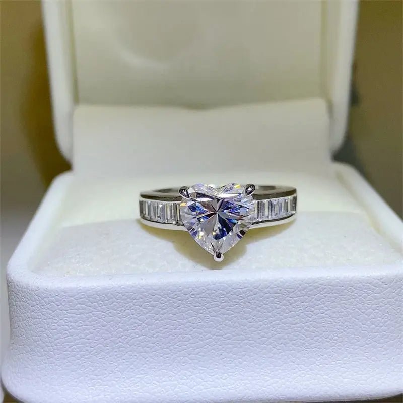 3 Carat Moissanite 925 Sterling Silver Ring - GlossiChic Collectionjewelry
