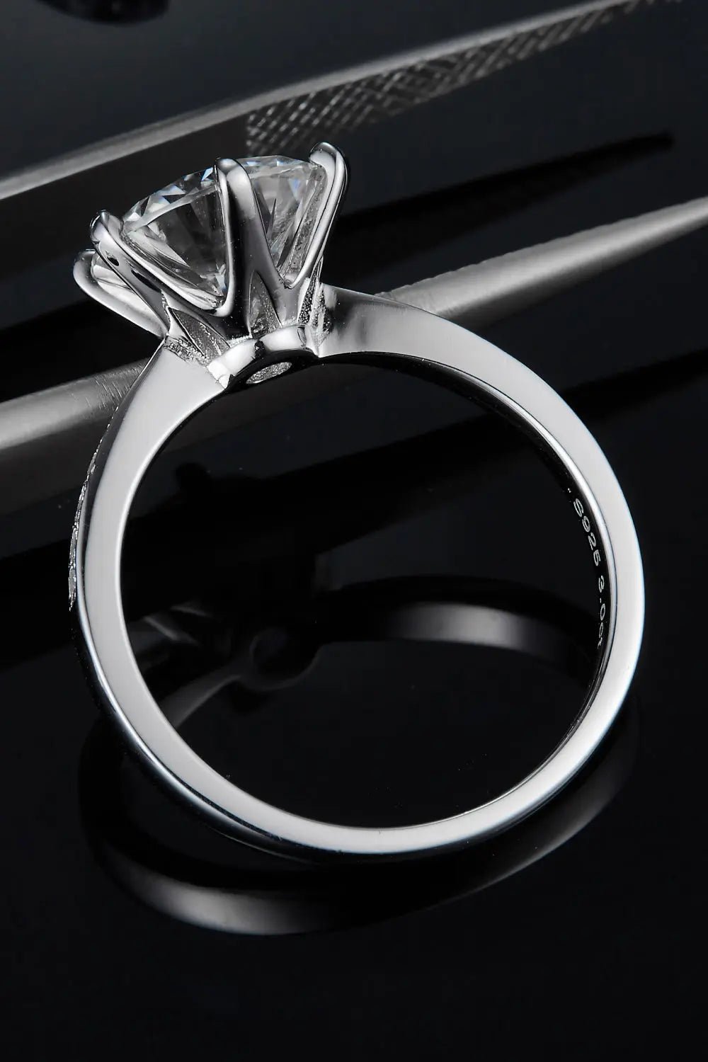 3 Carat Moissanite Side Stone Ring - GlossiChic Collectionjewelry