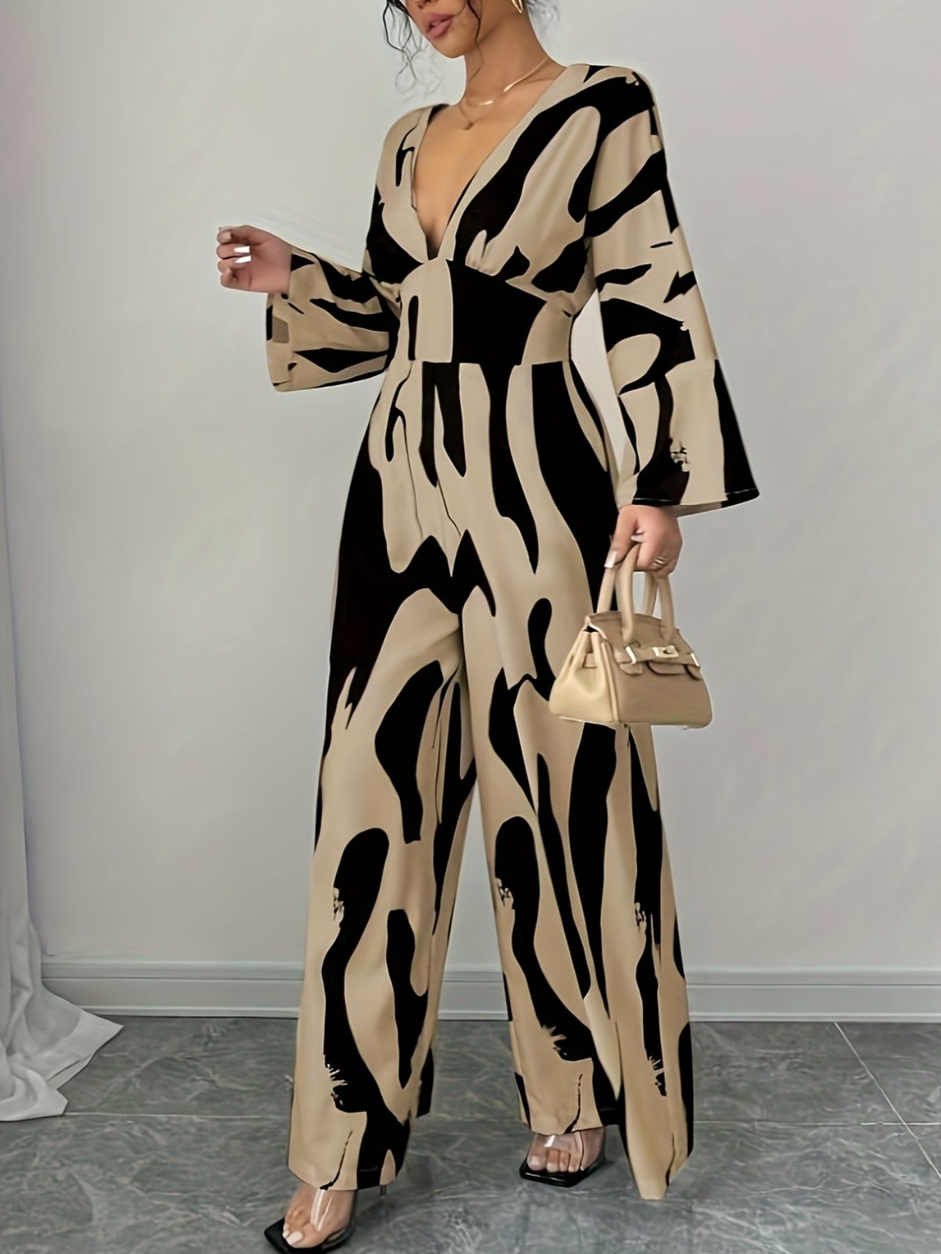 salsation 秋冬新作 V-Neck jumpsuit Abstract Print V-Neck Wide Leg Jumpsuit - GlossiChic Collection