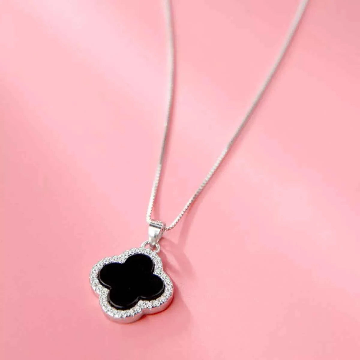 925 Sterling Silver Clover Pendant Necklace