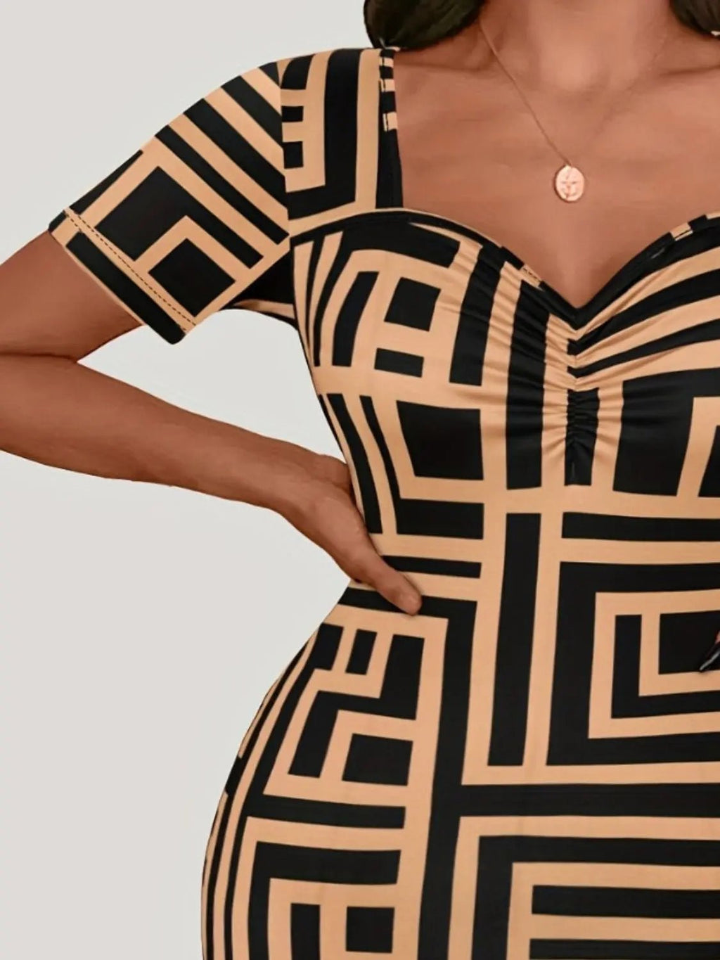 Plus Size Sweetheart Neck Short Sleeve Mini Dress - GlossiChic CollectionDresses