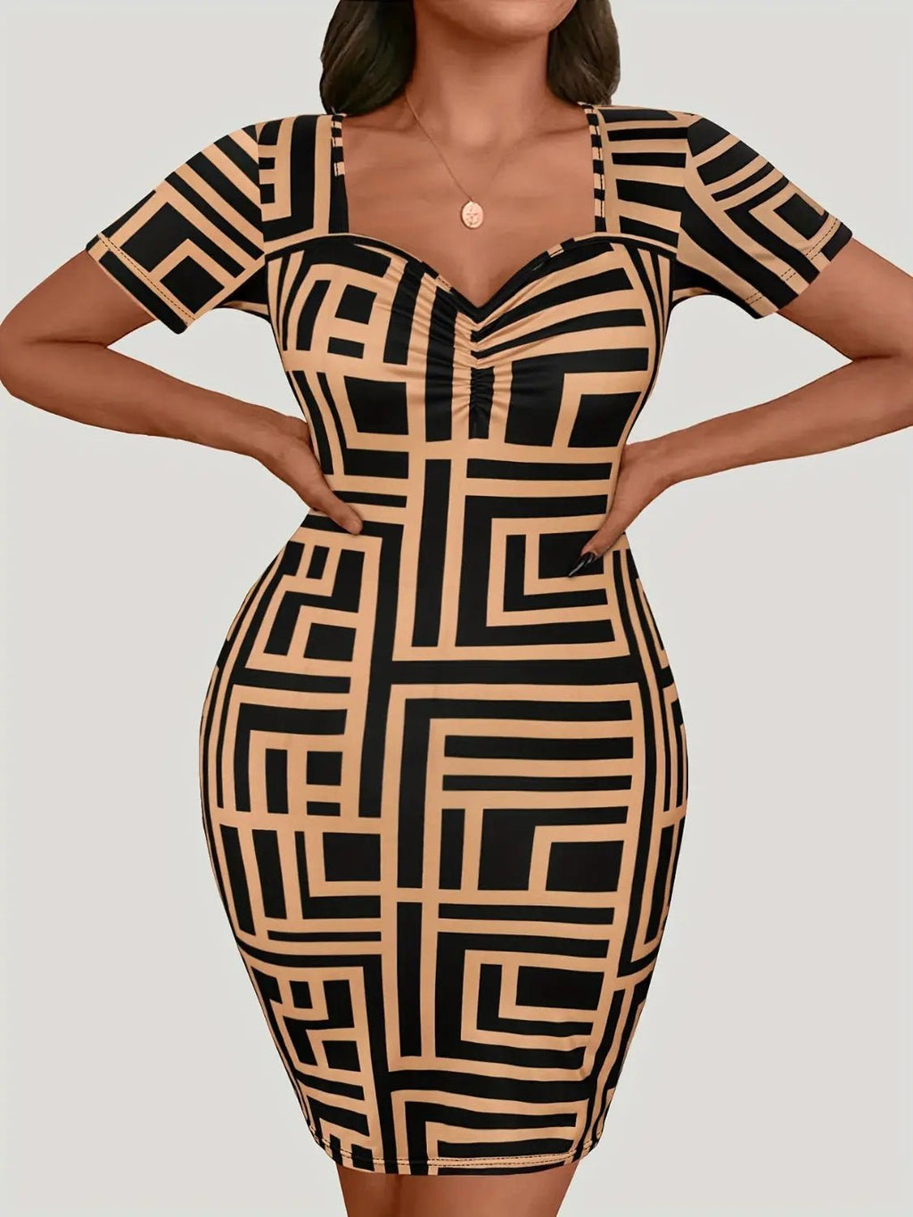 Plus Size Sweetheart Neck Short Sleeve Mini Dress - GlossiChic CollectionDresses