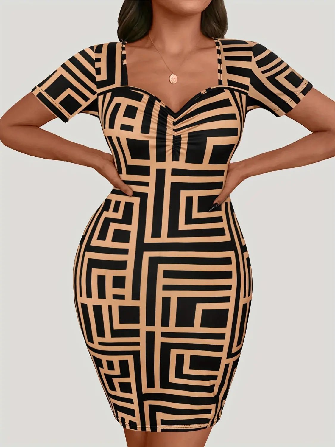 Plus Size Sweetheart Neck Short Sleeve Mini Dress - GlossiChic CollectionDresses