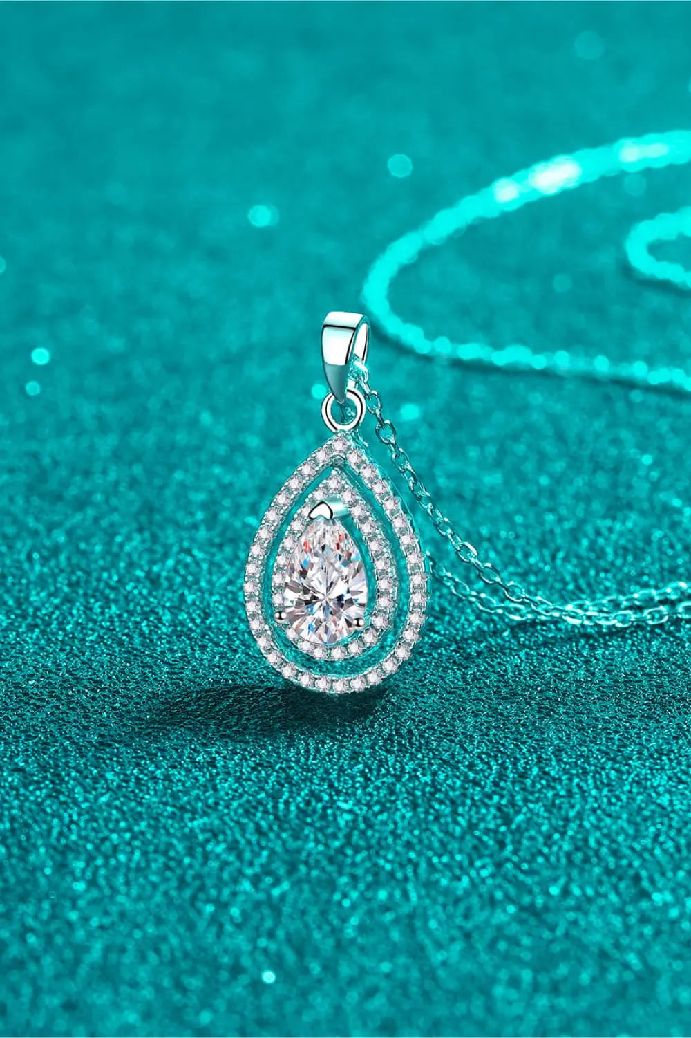 1 Carat Moissanite Teardrop Pendant Necklace - GlossiChic Collection Silver / One Size GlossiChic Collection jewelry
