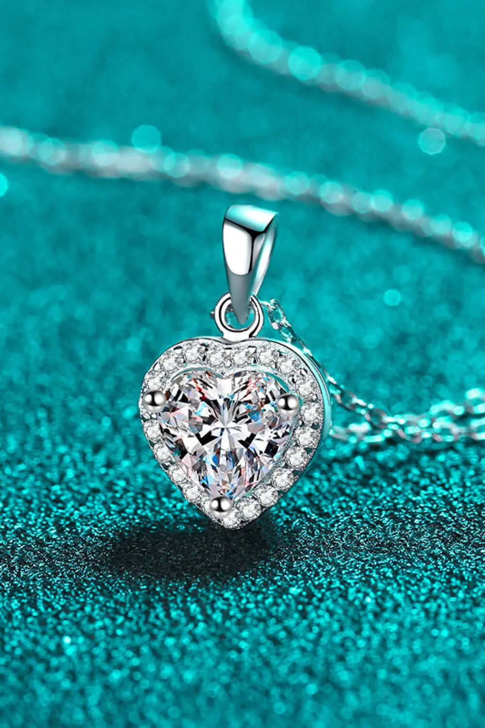 1 Carat Moissanite Heart Pendant Chain Necklace - GlossiChic Collection Silver / One Size GlossiChic Collection jewelry